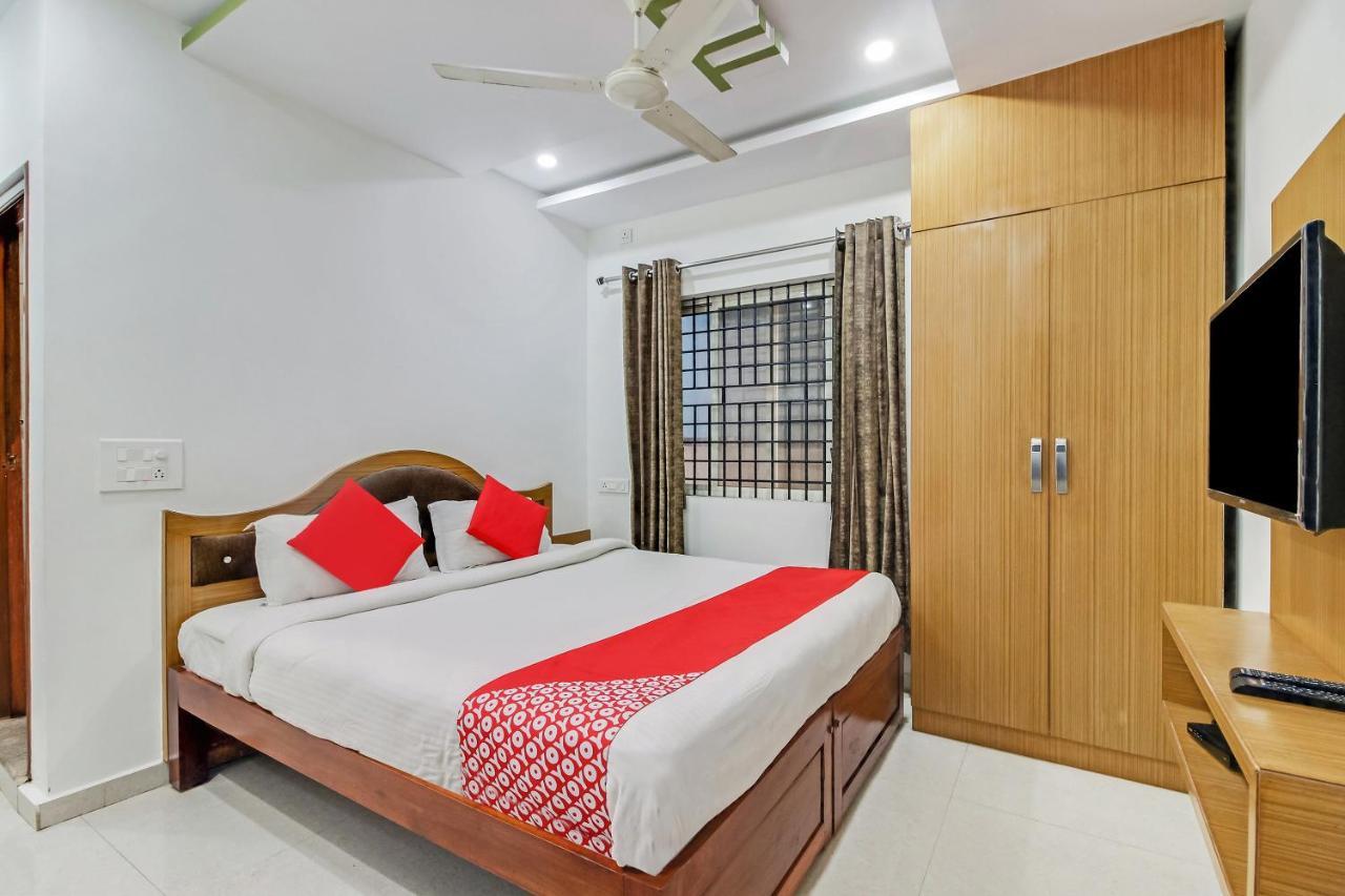 Oyo 28303 Yesh Comforts Hotel Madikeri Eksteriør billede