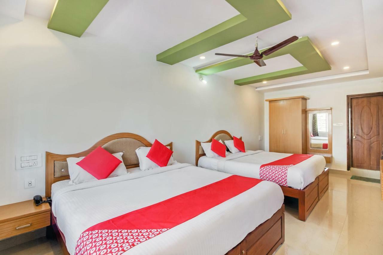 Oyo 28303 Yesh Comforts Hotel Madikeri Eksteriør billede
