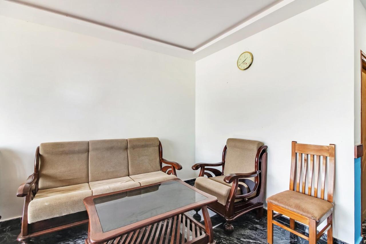 Oyo 28303 Yesh Comforts Hotel Madikeri Eksteriør billede
